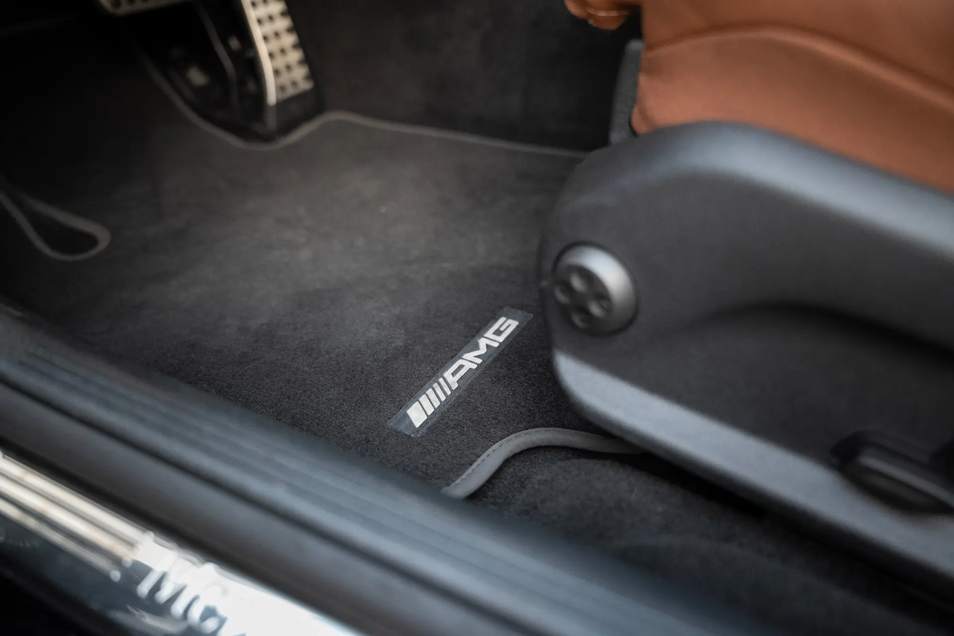 Mercedes-Benz E 300 de 4Matic 9G-TRONIC AMG Line 17