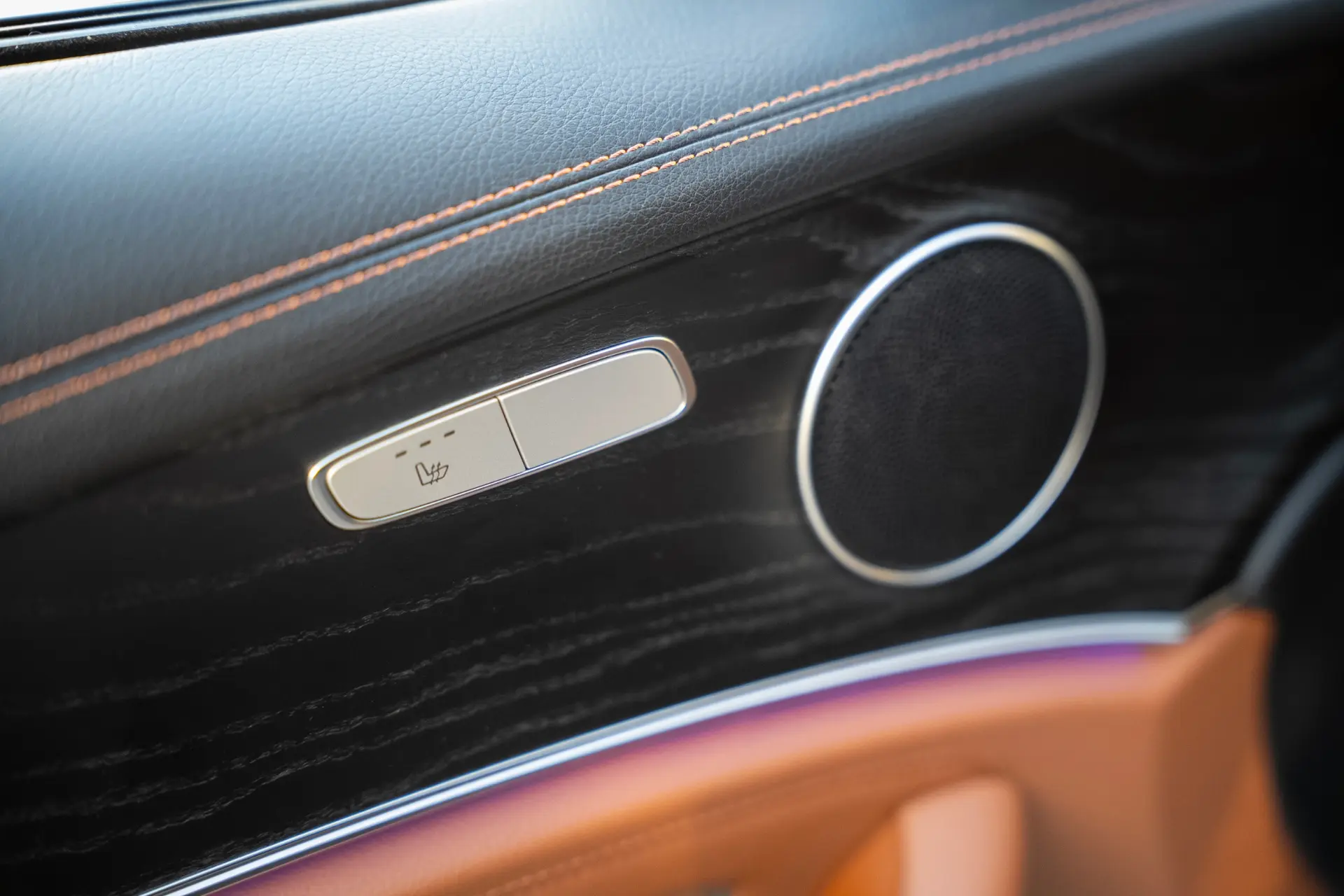 Mercedes-Benz E 300 de 4Matic 9G-TRONIC AMG Line 24