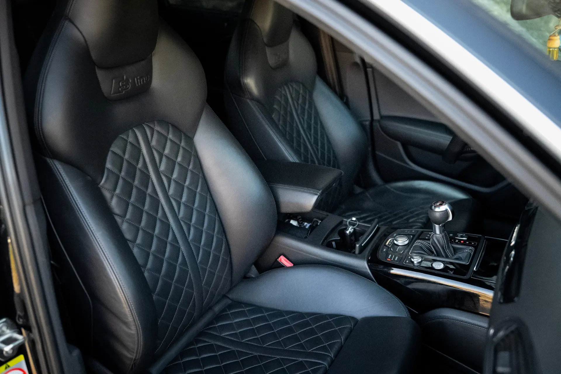 Audi A6 3.0 TDi V6 quattro S-line S tronic 31