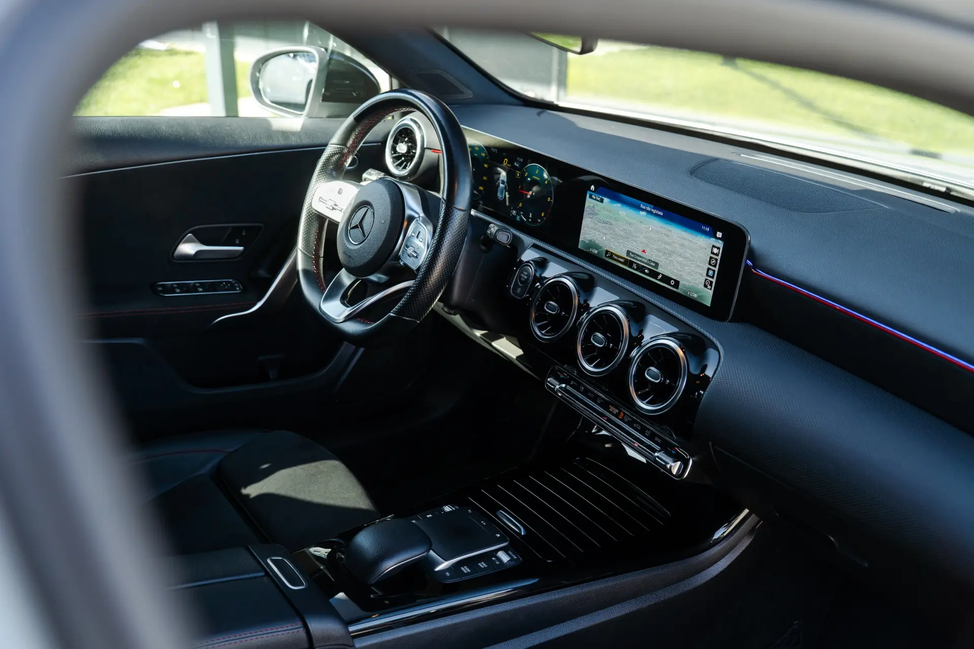 Mercedes-Benz A 180 d 7G-DCT AMG Line 11