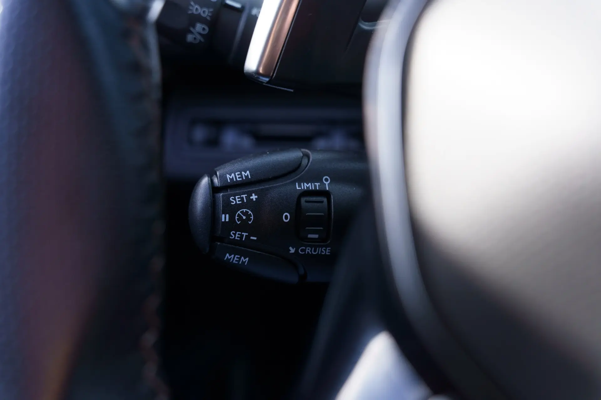 Peugeot 3008 BlueHDi 130 Stop & Start EAT8 GT Pack 25