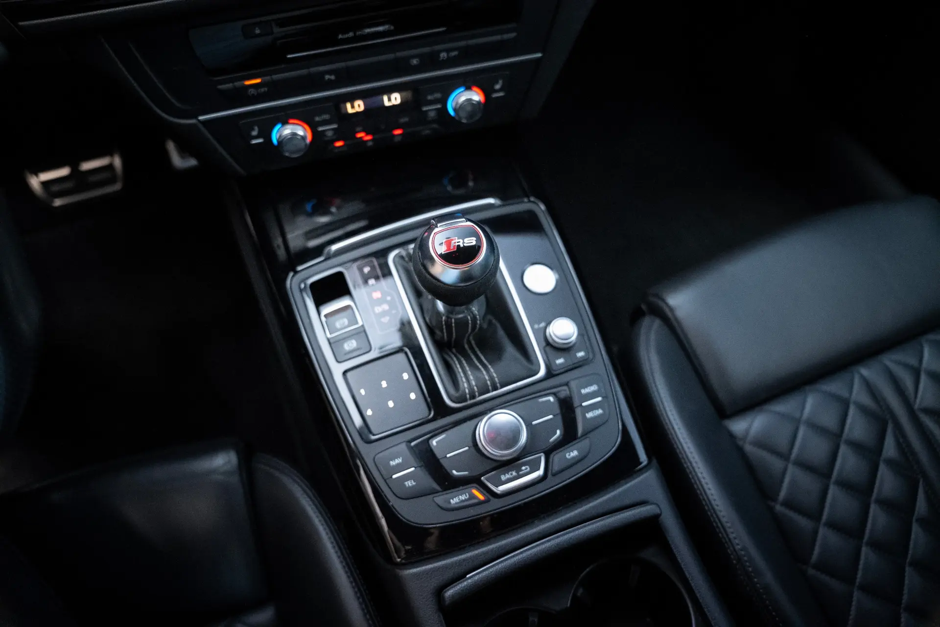 Audi A6 3.0 TDi V6 quattro S-line S tronic 12