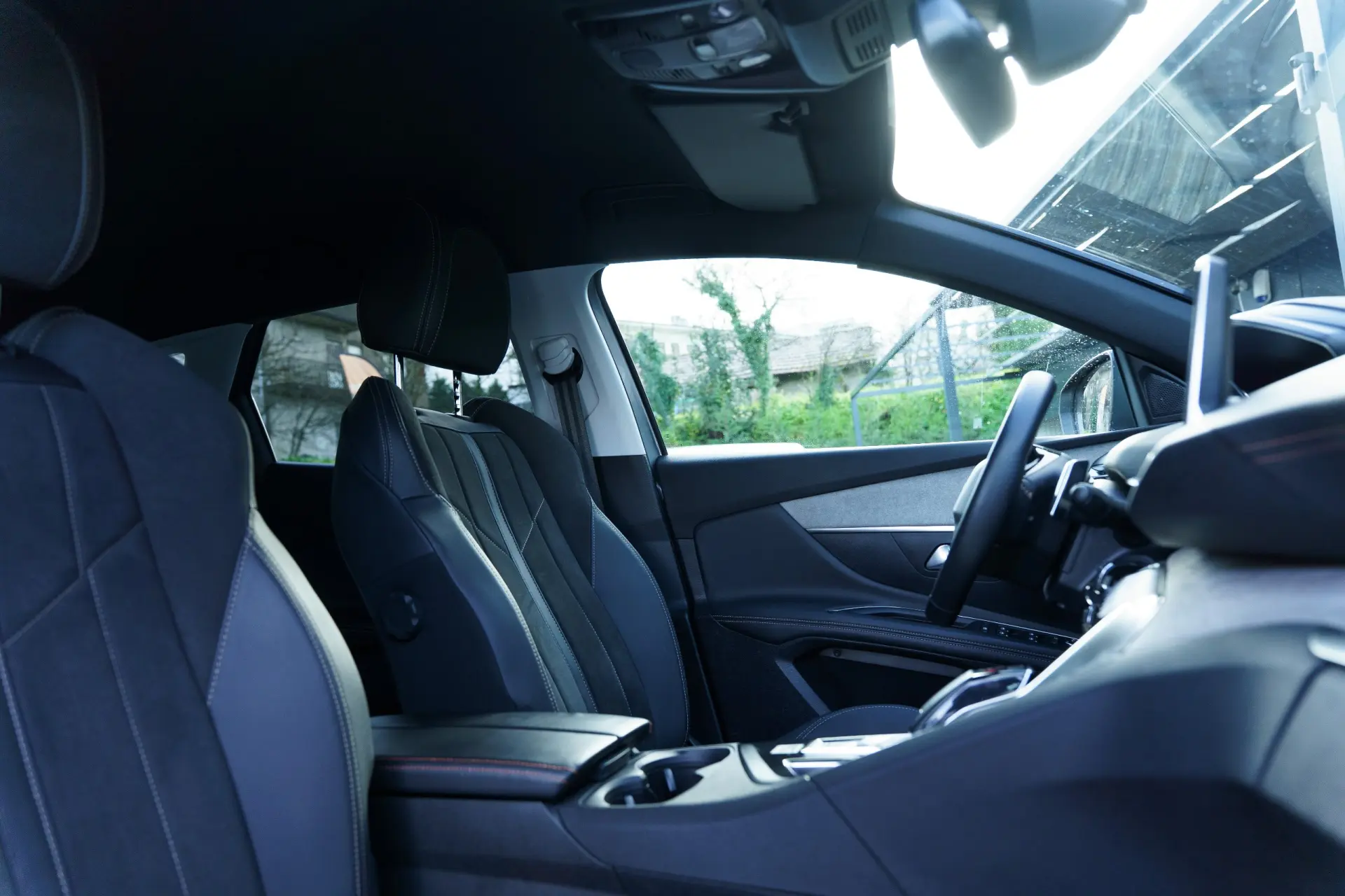 Peugeot 3008 BlueHDi 130 Stop & Start EAT8 GT Pack 29