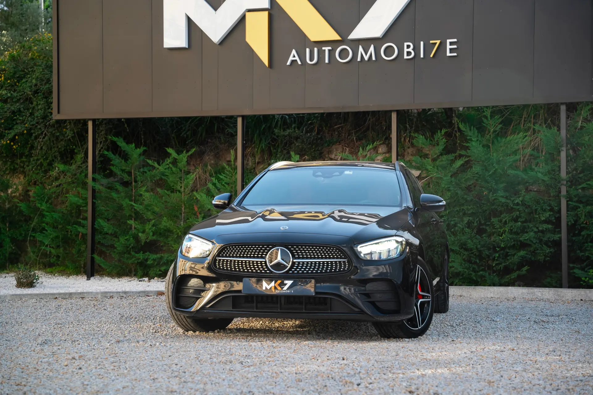 Mercedes-Benz E 300 de 4Matic 9G-TRONIC AMG Line 28