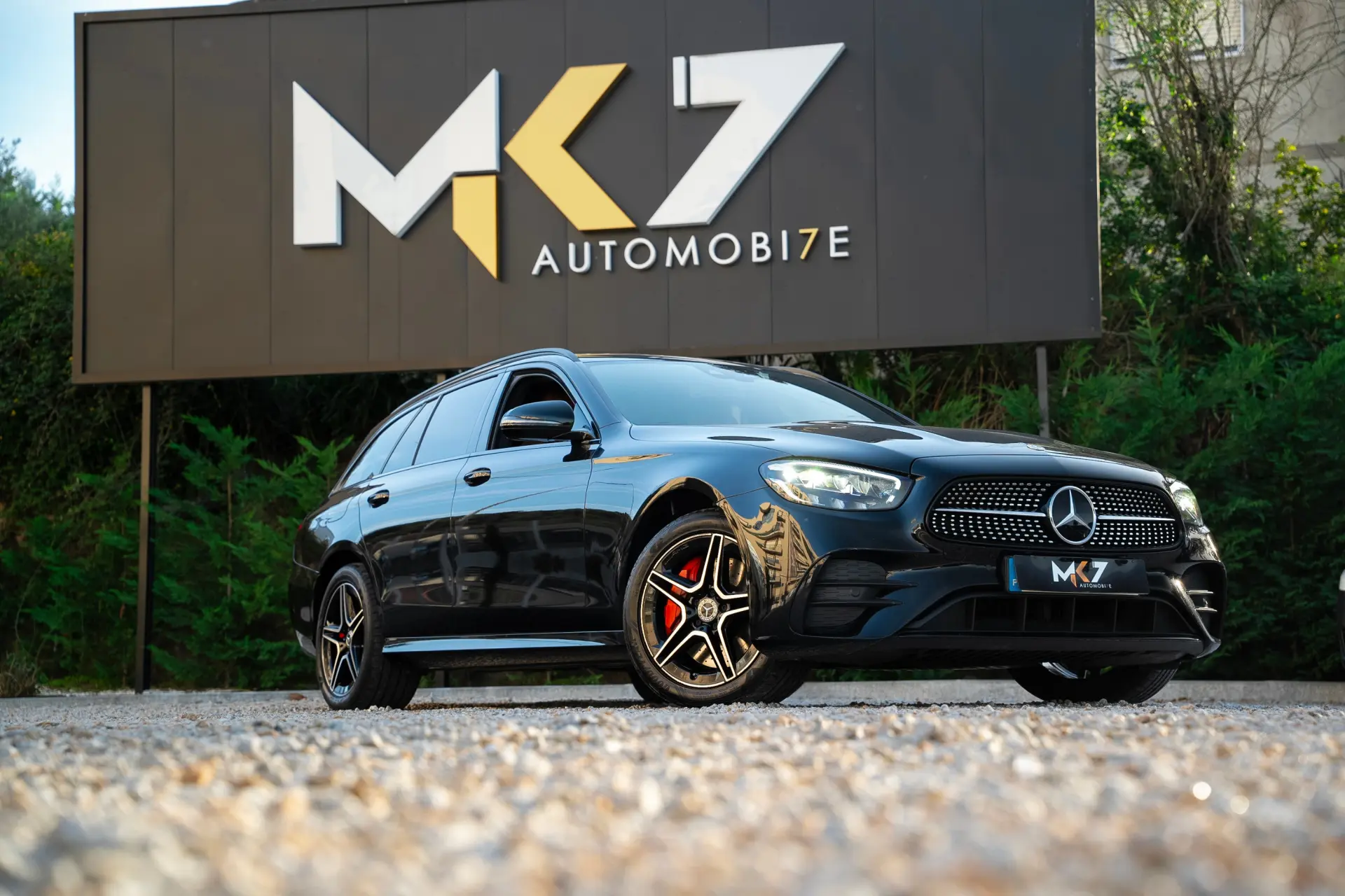 Mercedes-Benz E 300 de 4Matic 9G-TRONIC AMG Line 2