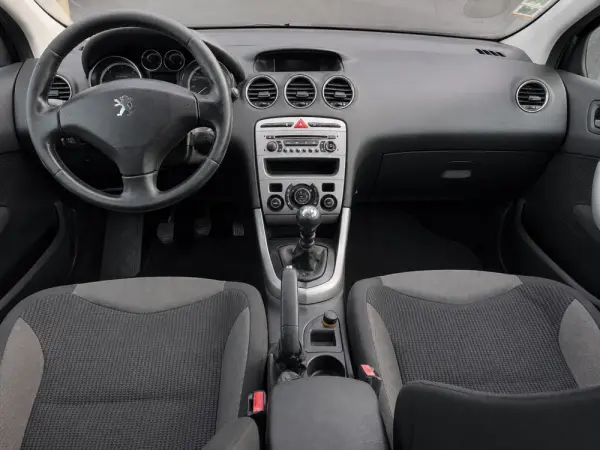 Peugeot 308 11