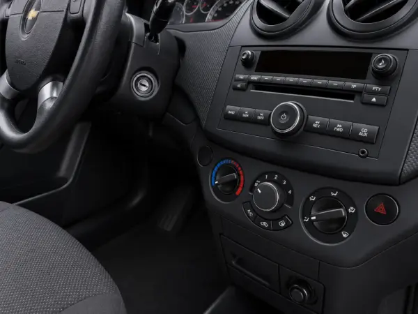 Chevrolet Aveo 1.2 LS 9