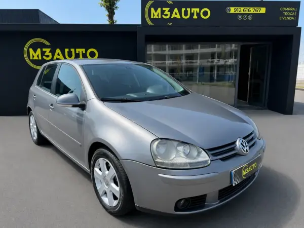 Volkswagen Golf 1.9 TDi Confortline DSG 2