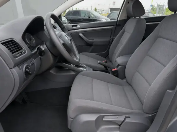 Volkswagen Golf 1.9 TDi Confortline DSG 5