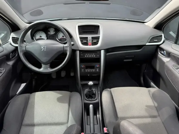 Peugeot 207 120 Sport 6