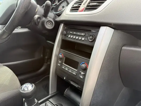 Peugeot 207 120 Sport 9