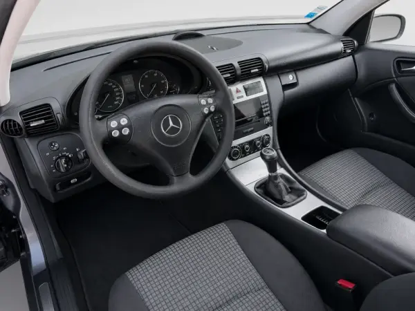 Mercedes-Benz C 220 CDi Sport Coupé Classic 6