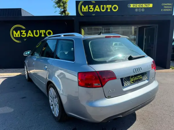 Audi A4 Avant 2.0 TDI Advance 4