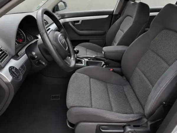 Audi A4 Avant 2.0 TDI Advance 5