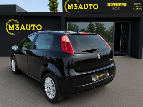 Fiat Grande Punto 1.3 M-Jet Emotion 4