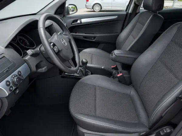 Opel Astra Caravan 1.6 Sport 5