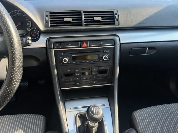 Audi A4 Avant S-LINE 12