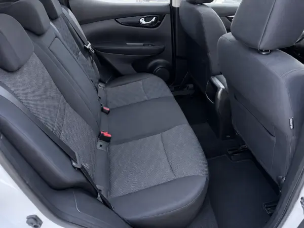 Nissan Qashqai 1.5 dCi TEKNA+ 13
