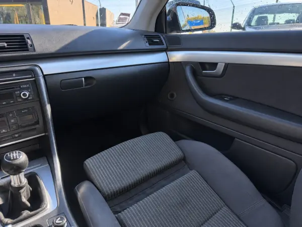 Audi A4 Avant S-LINE 13