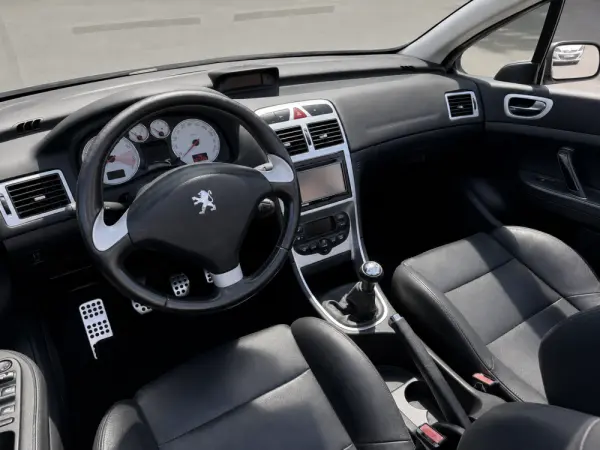 Peugeot 307 CC 1.6 Dynamique 7