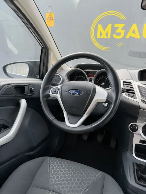 Ford Fiesta 1.4 TDCI Titanium 10