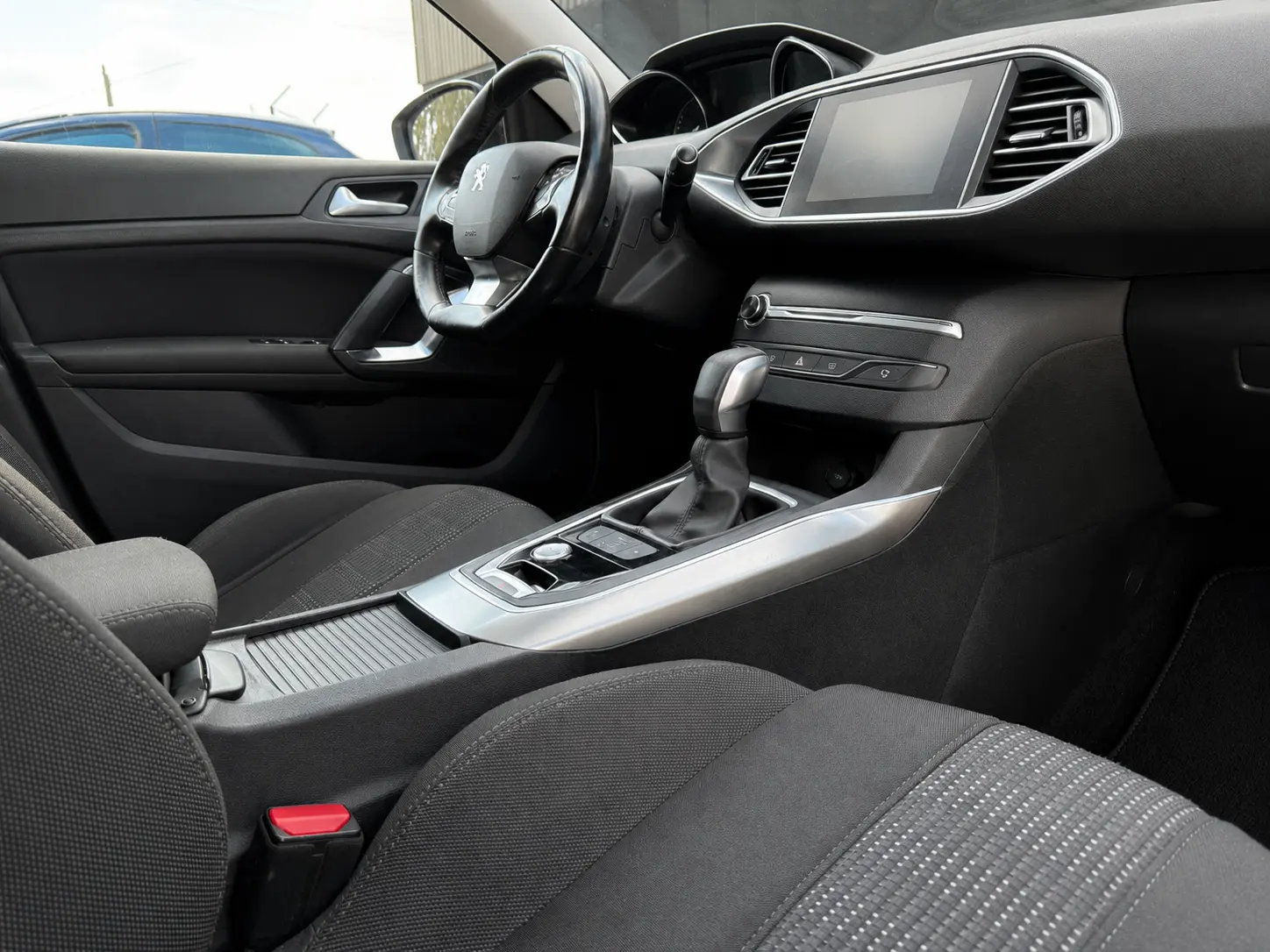 Peugeot 308 SW BlueHDi 120 EAT6 Stop & Start Allure 21