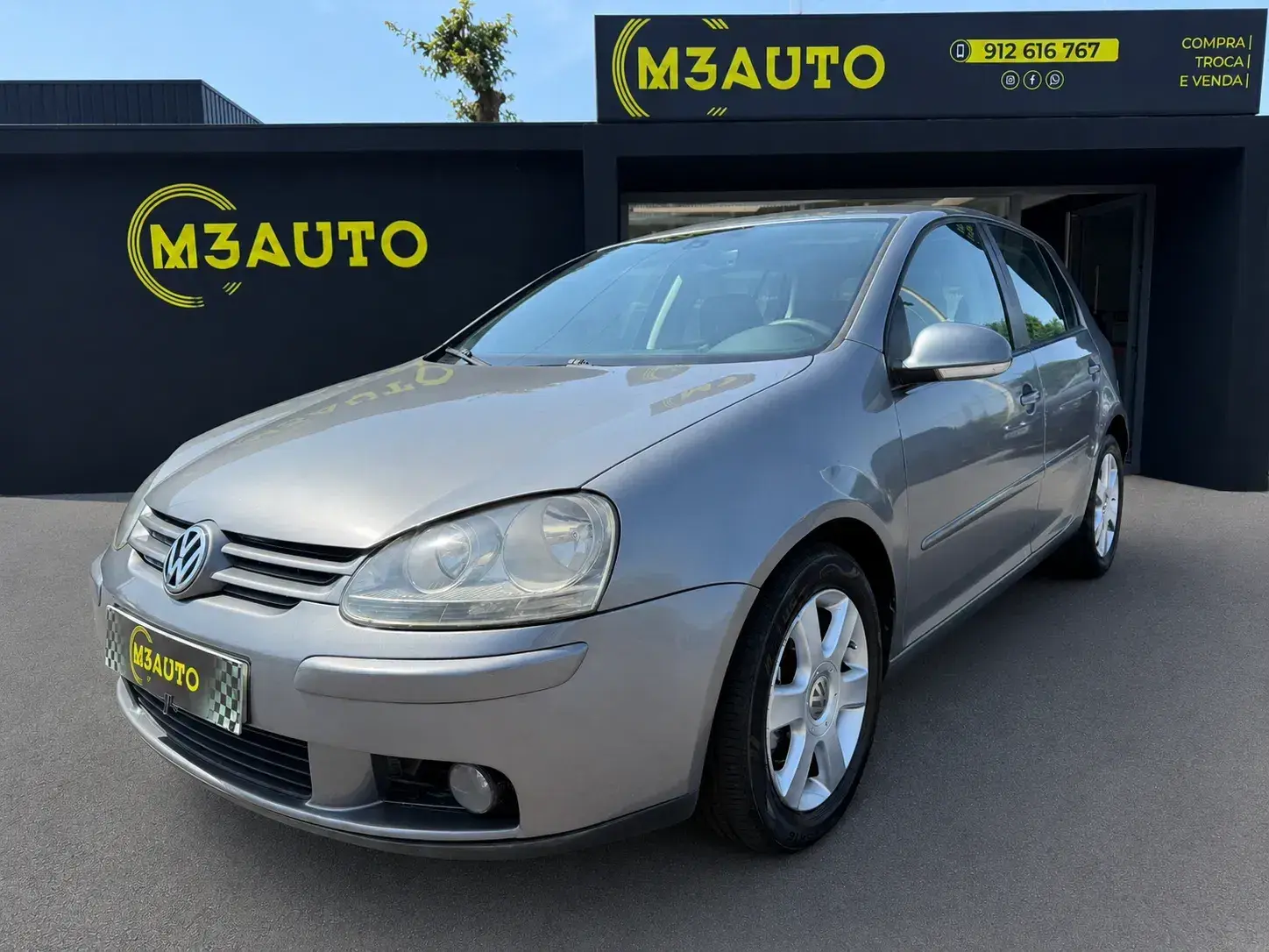Volkswagen Golf 1.9 TDi Confortline DSG 1