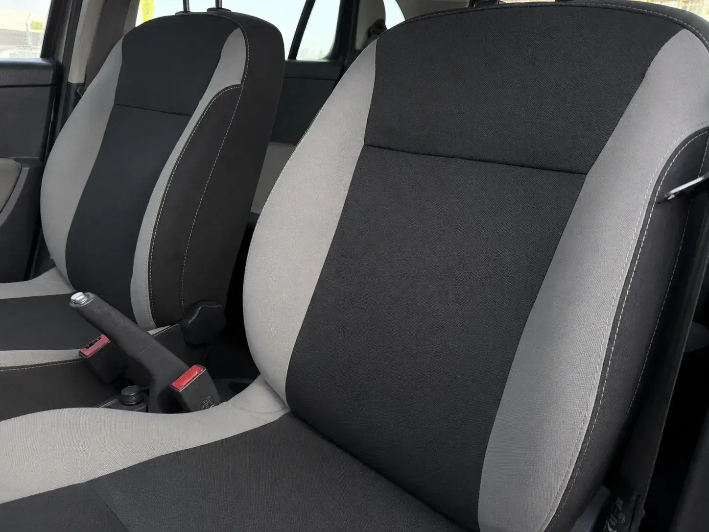 Renault Clio Break 1.2 16V Confort 130g 10