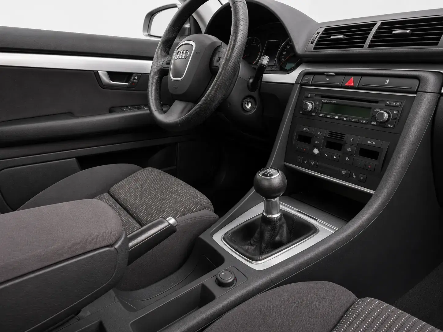 Audi A4 Avant 2.0 TDI Advance 8