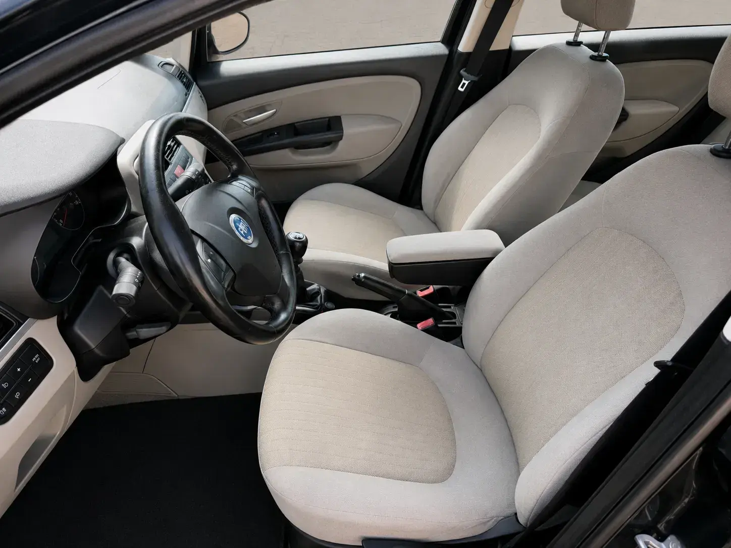 Fiat Grande Punto 1.3 M-Jet Emotion 5