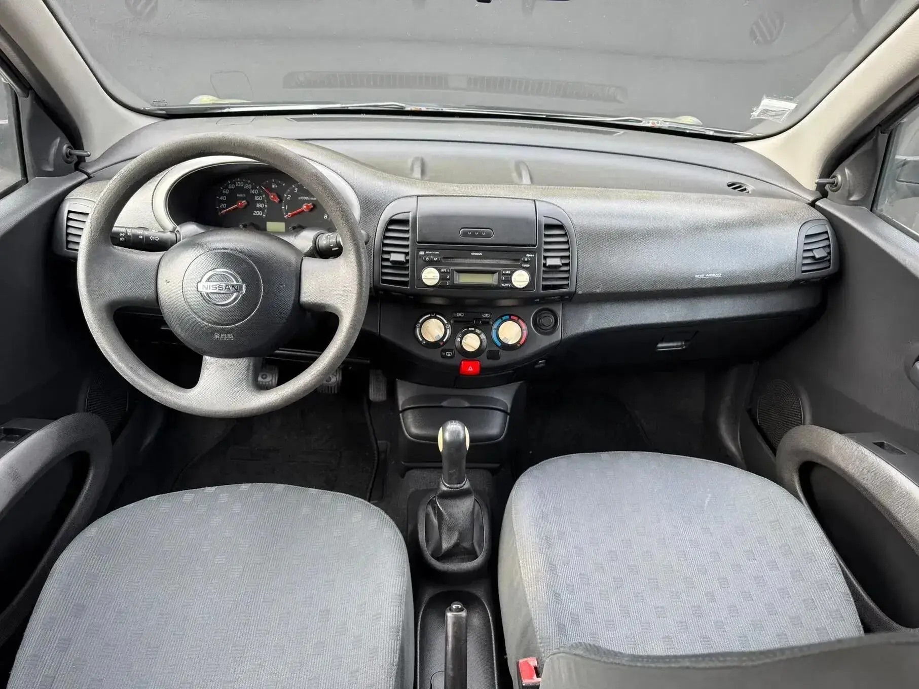 Nissan Micra Outro 8