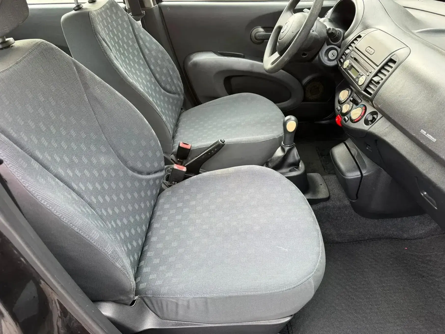 Nissan Micra Outro 9