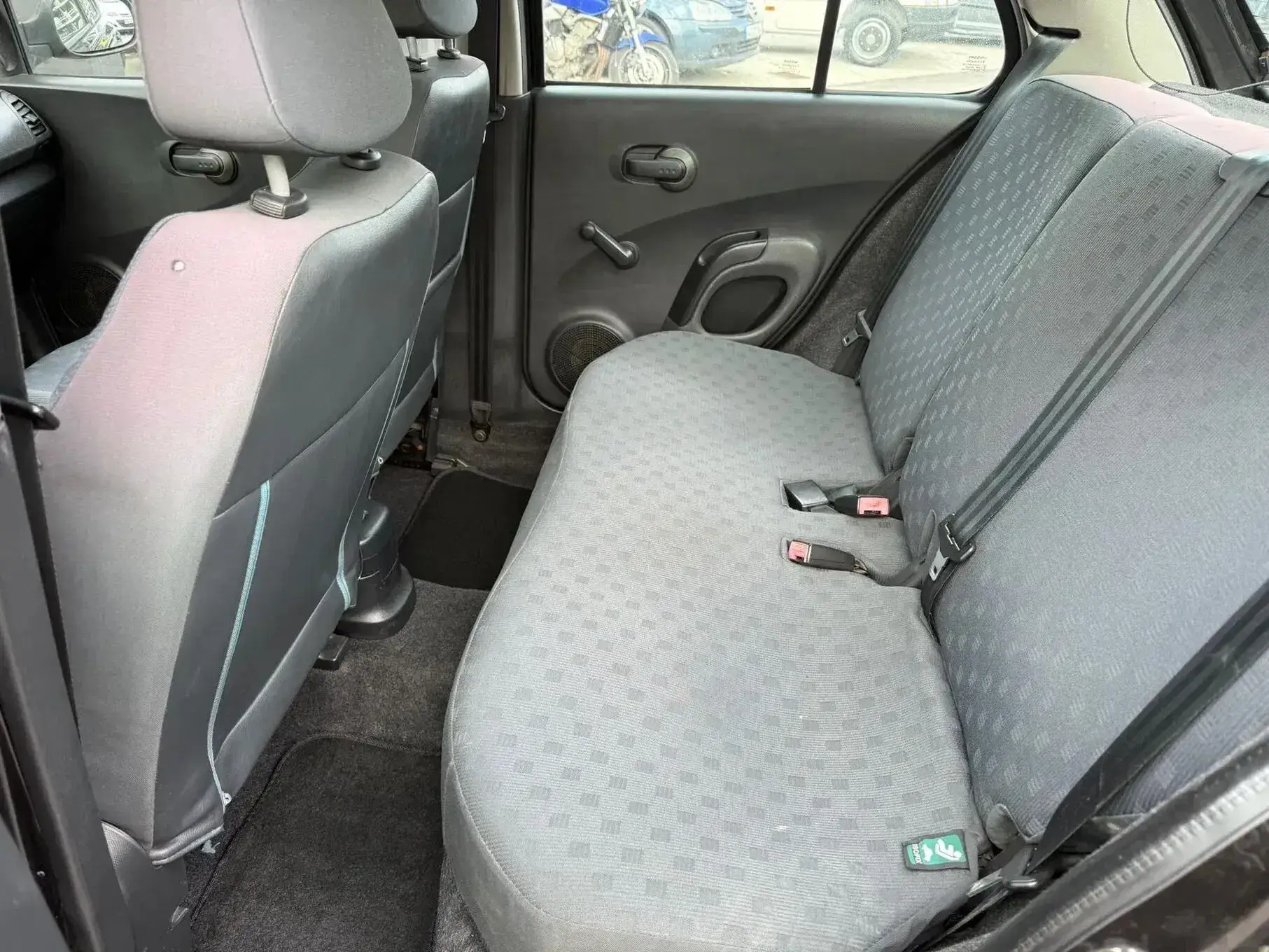 Nissan Micra Outro 11
