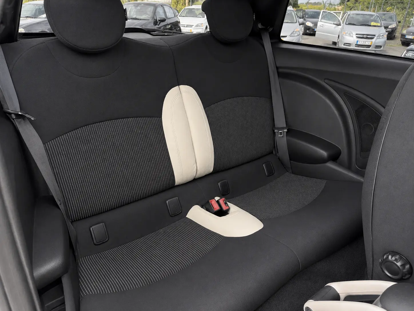 MINI 3 Portas Cooper D 9