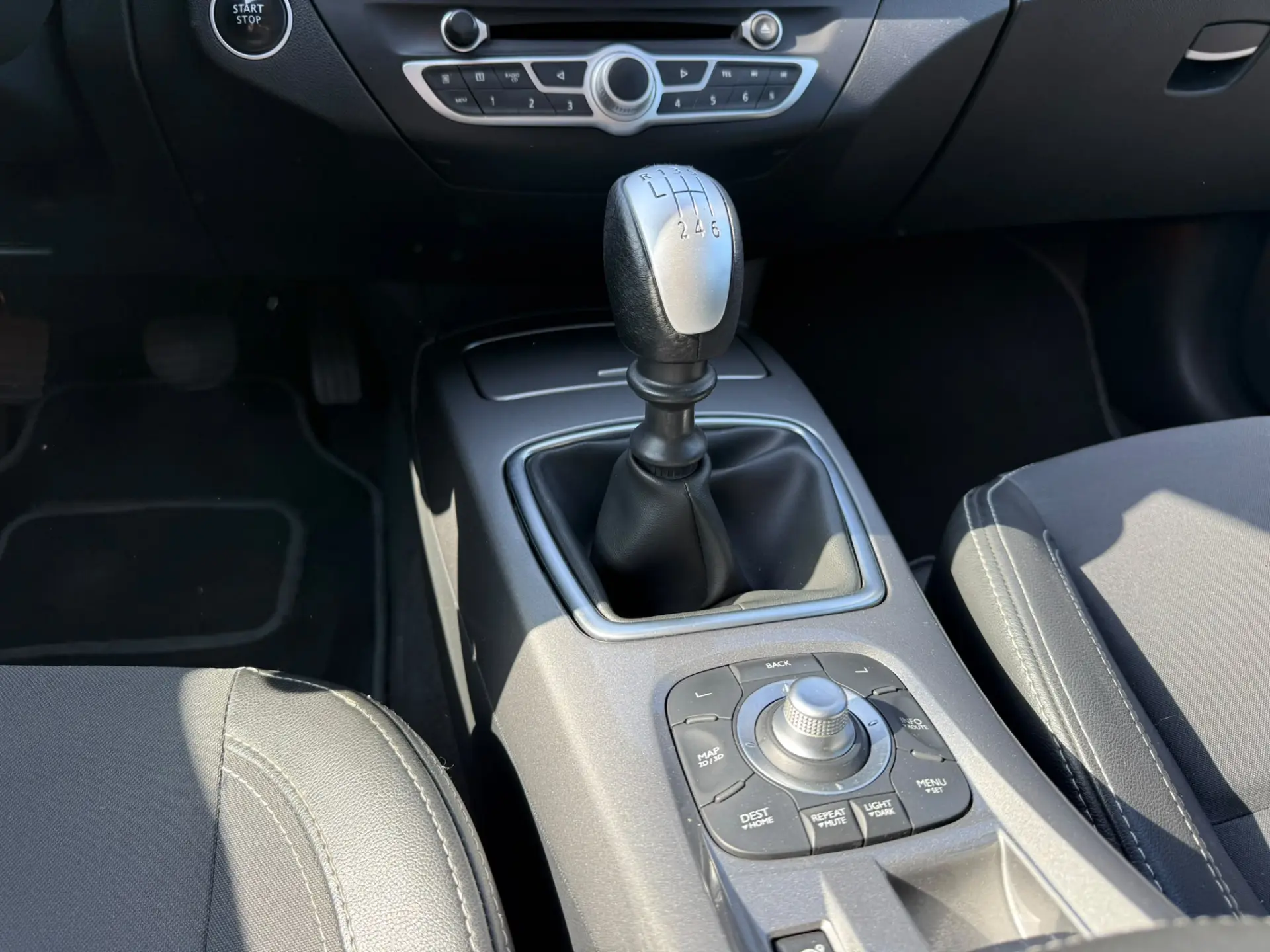 Renault Laguna 1.5 dCi Black Line 109g 12