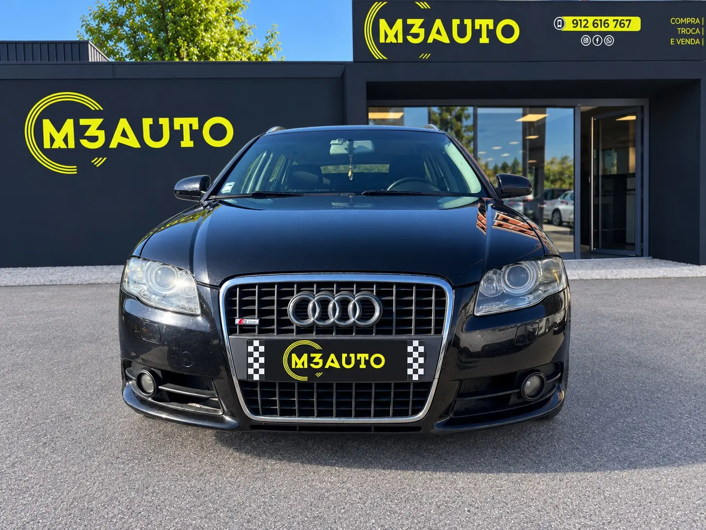 Audi A4 Avant S-LINE 1