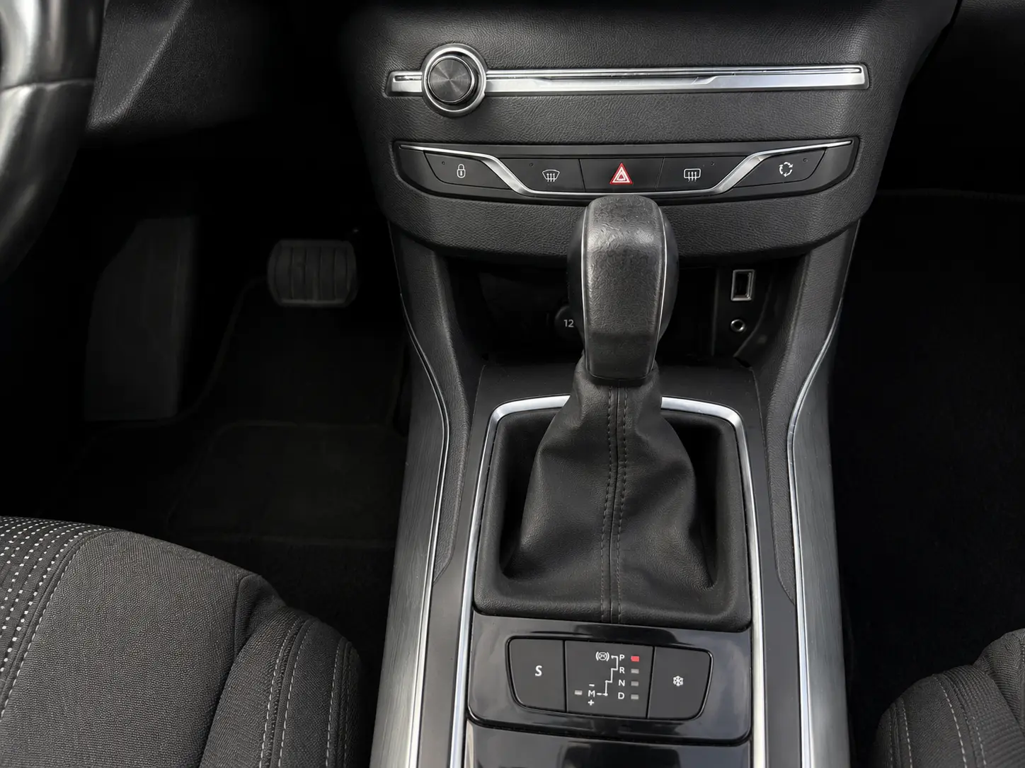 Peugeot 308 SW BlueHDi 120 EAT6 Stop & Start Allure 17