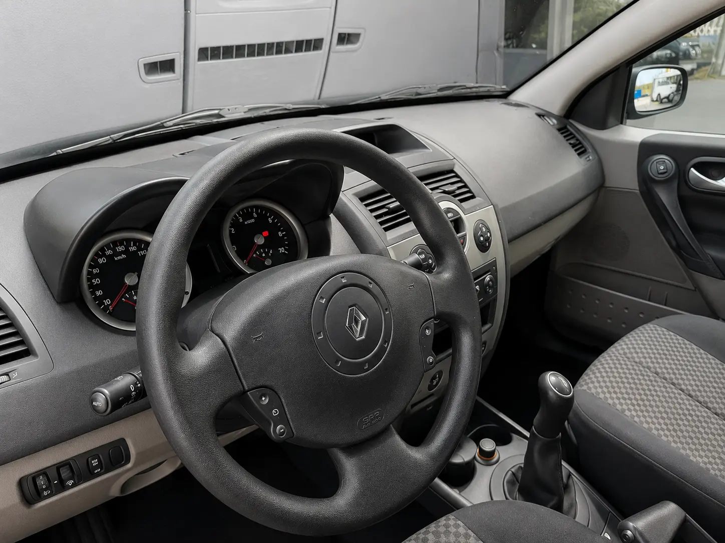 Renault Mégane 1.5 dCi Confort 6