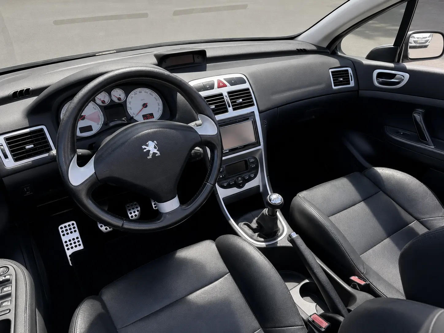 Peugeot 307 CC 1.6 Dynamique 7