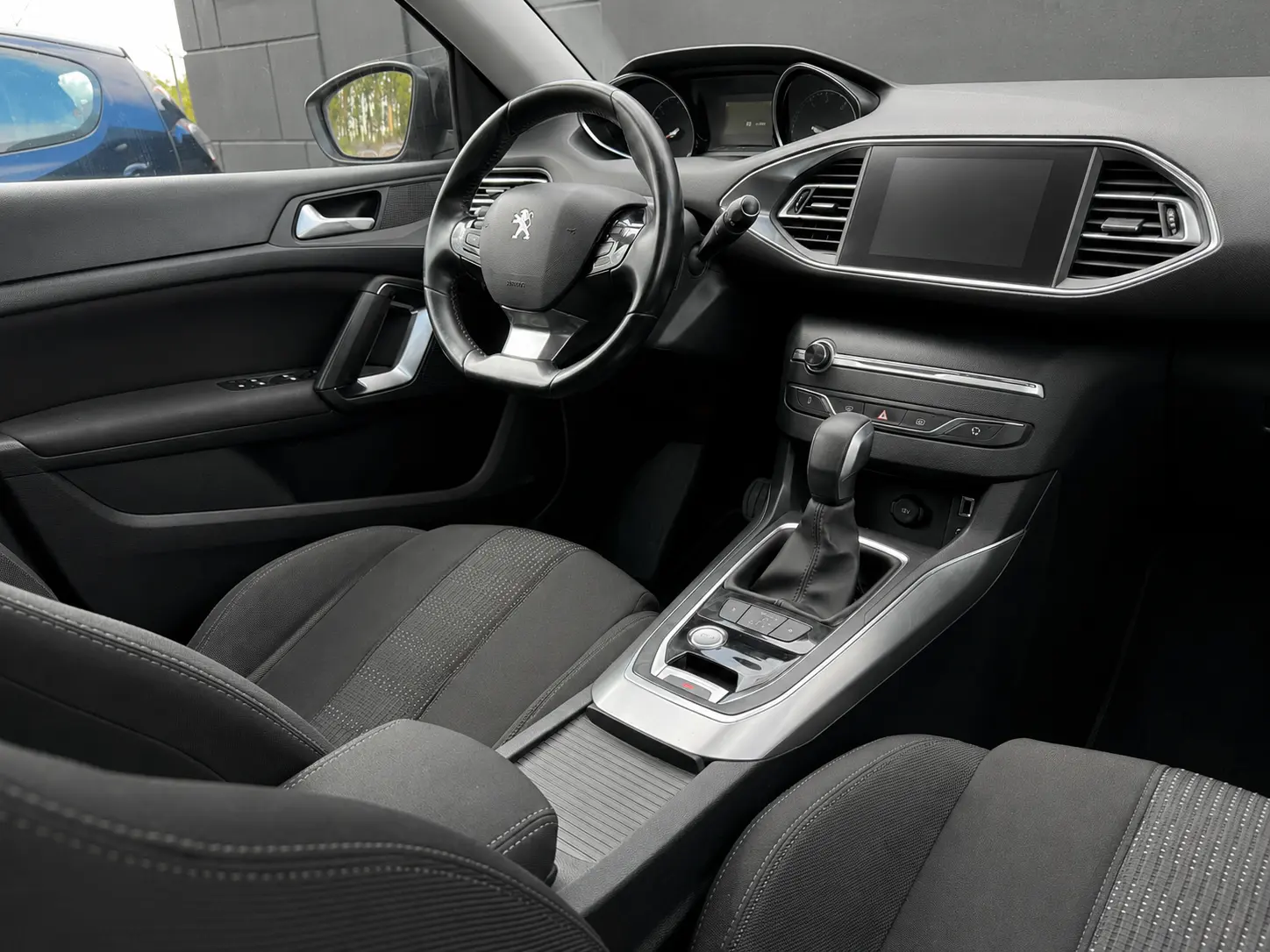 Peugeot 308 SW BlueHDi 120 EAT6 Stop & Start Allure 23