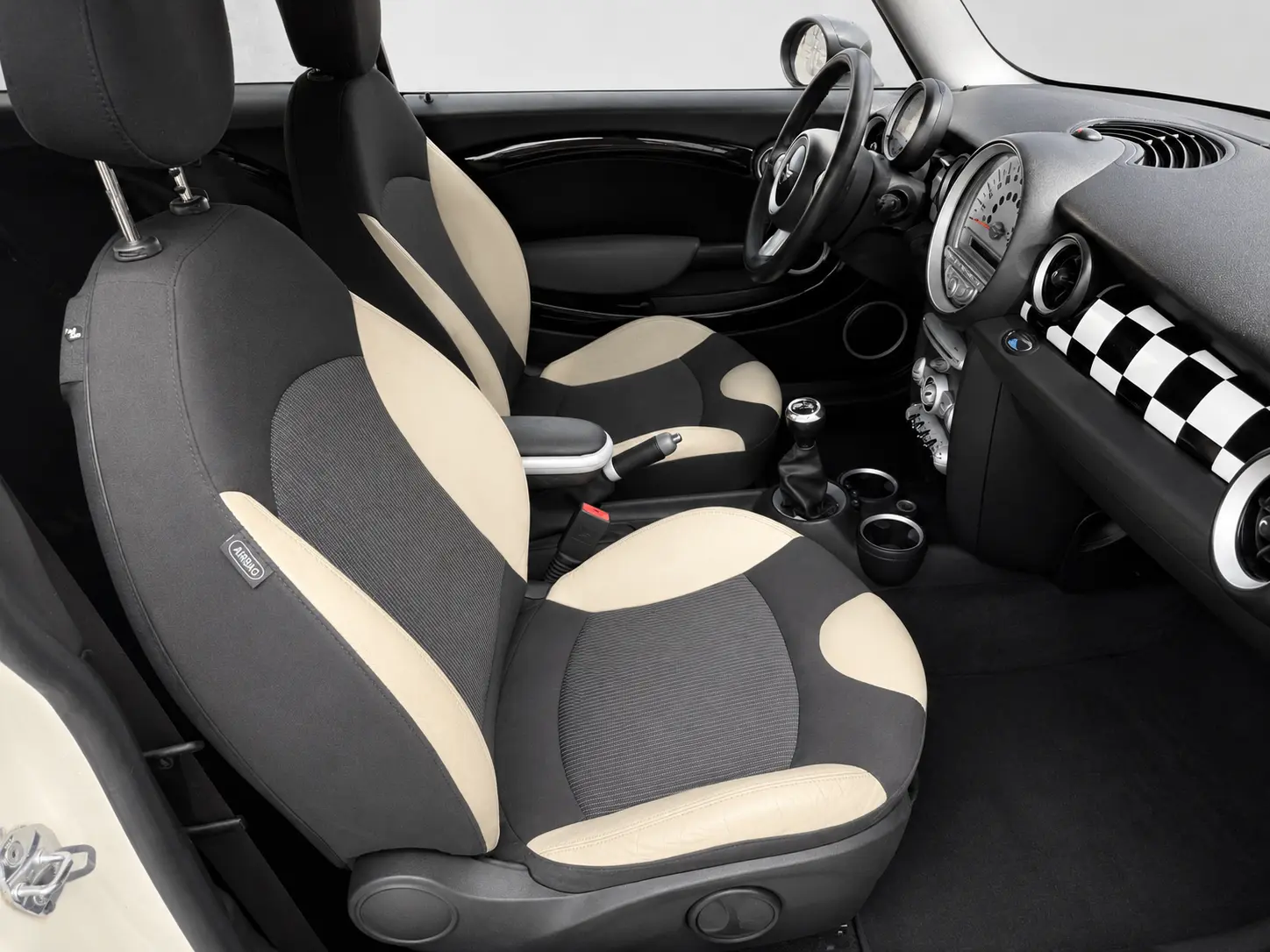 MINI 3 Portas Cooper D 8