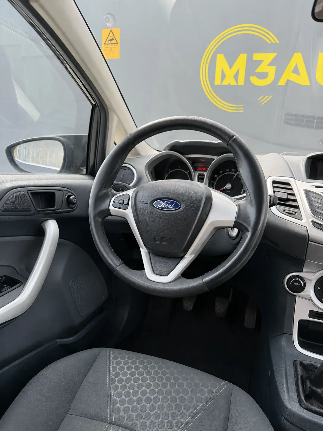 Ford Fiesta 1.4 TDCI Titanium 10