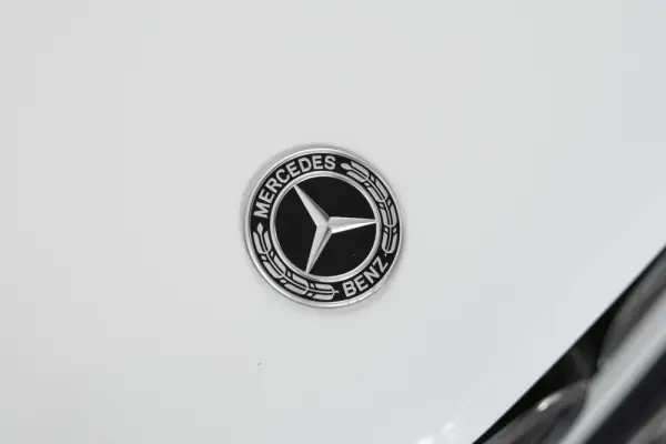 Mercedes-Benz CLA 250 e Shooting Brake AMG Line 11