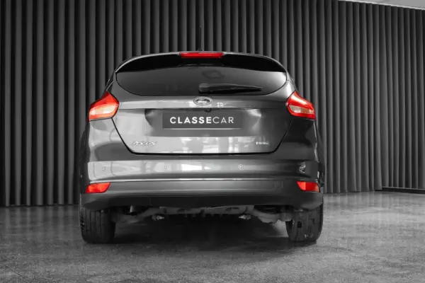 Ford Focus 1.0 EcoBoost S&S TITANIUM 5