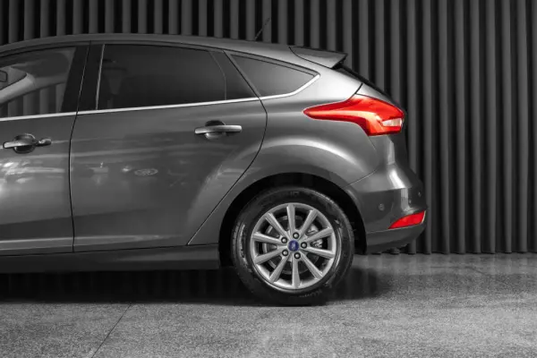 Ford Focus 1.0 EcoBoost S&S TITANIUM 7
