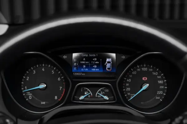 Ford Focus 1.0 EcoBoost S&S TITANIUM 14