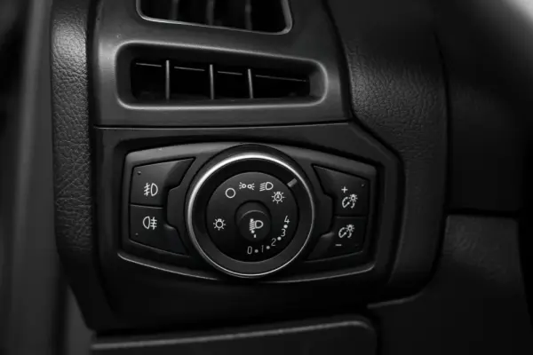 Ford Focus 1.0 EcoBoost S&S TITANIUM 23