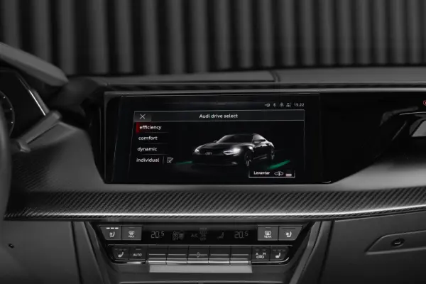 Audi e-tron GT quattro 33