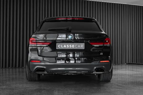 BMW 520 e Pack M 5