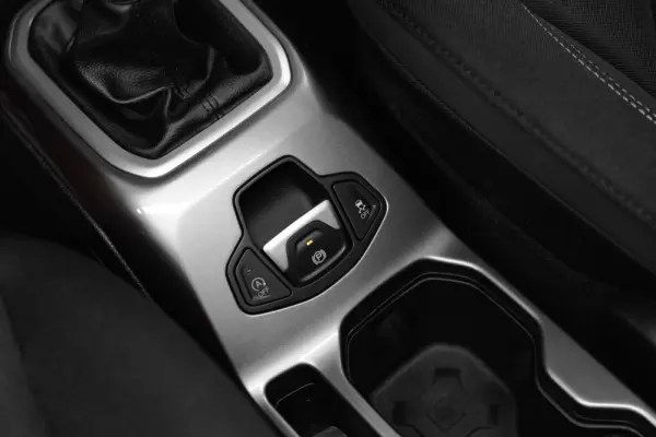 Jeep Renegade 1.0 T Limited 28